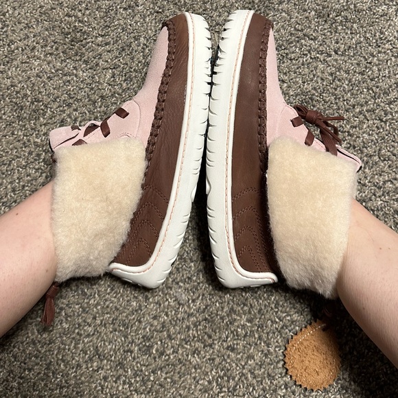 SOLD Authentic Manitobah Mukluks Cabin Slipper Moccasins NWT women’s US 7.5 - Picture 3 of 9